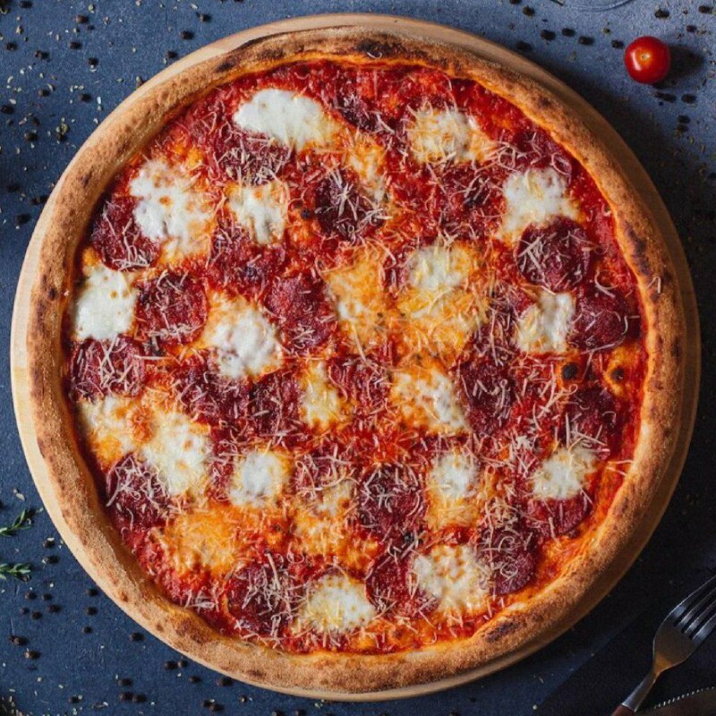 Пицца Пепперони 40 см с бесплатной доставкой из ресторана